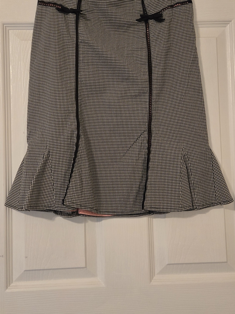 Nanette Lepore Black and White Houndstooth Pencil Skirt with Flared Hem